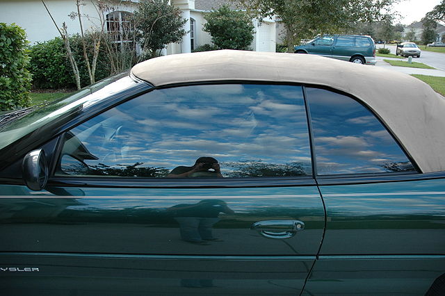 640px-Window_tint_car